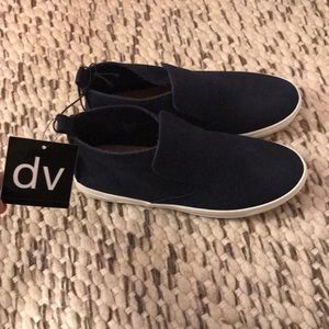 Dolce Vita Navy Shoes (brand new!!)